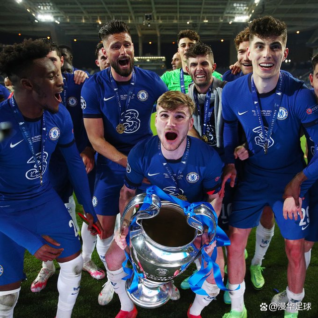 爱游戏社区-包含关键时刻欧超杯传出新动向；辽宁本钢官宣签约；管理层表态——更衣室稳定；身体对抗强度拉满的词条