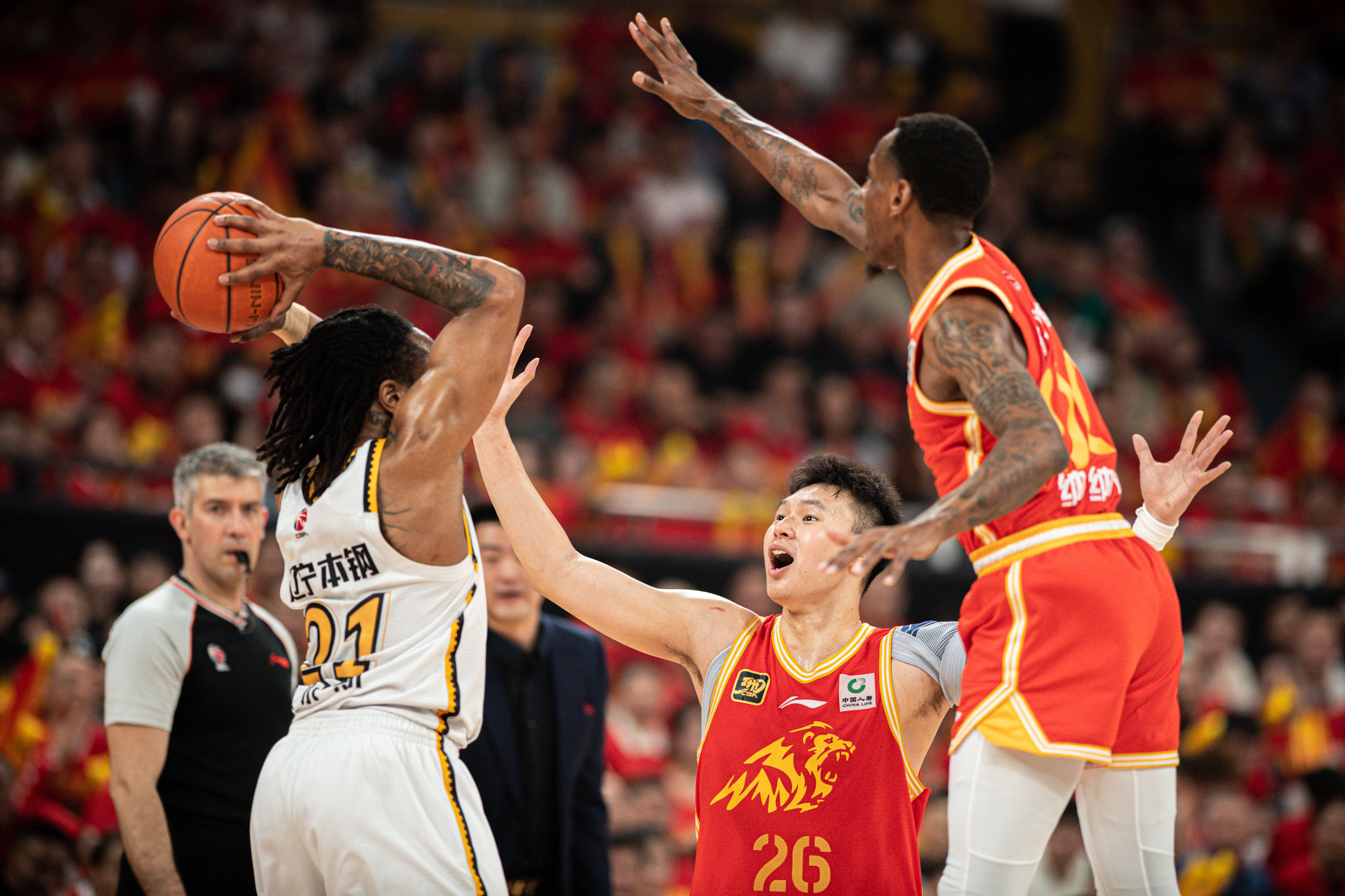 爱游戏账号注册-清晨夏洛特黄蜂调整名单以备CBA季后赛，强势反弹环节打磨，悬念犹存，高层口径保持一致(开拓者夏季联赛12日最新消息)