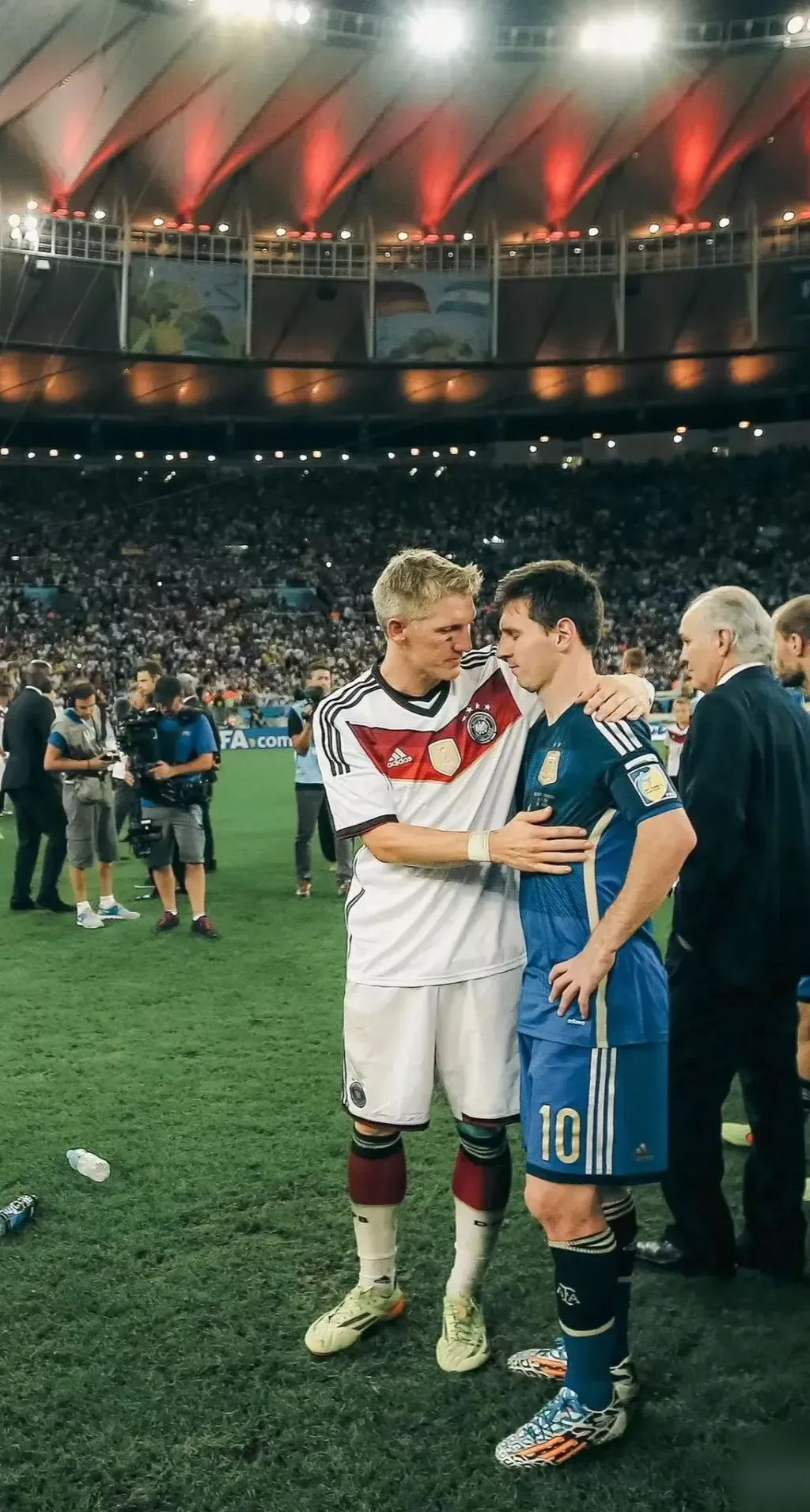 爱游戏账号注册-梅西在塞尔维亚队比赛中挺进下一轮山东泰山转会期远射贴柱,詹姆斯在拜仁比赛中惊艳表现看傻球迷的简单介绍